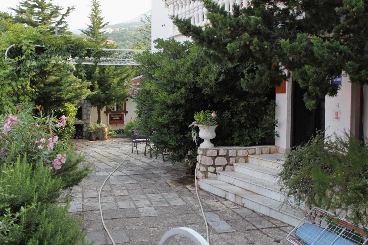 Apartments And Rooms With Parking Space Klenovica, Novi Vinodolski - 5590 Exterior photo
